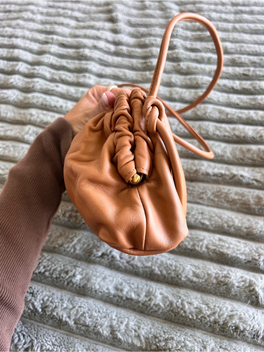 Mansur Gavriel Mini Cloud Clutch/Bag Tan Like New Condition - Picture 7 of 12
